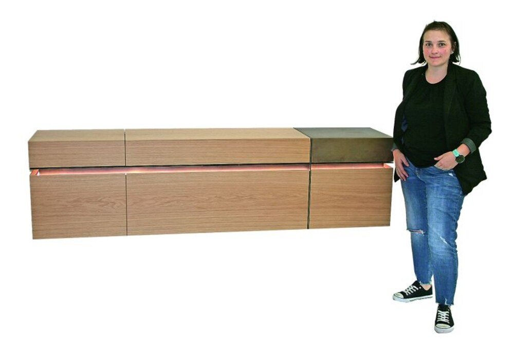 Meisterstück von Alexandra Prehal: Hänge-Sideboard
© WIFI Salzburg/HTL Hallein Meisterstück von Alexandra Prehal: Hänge-Sideboard