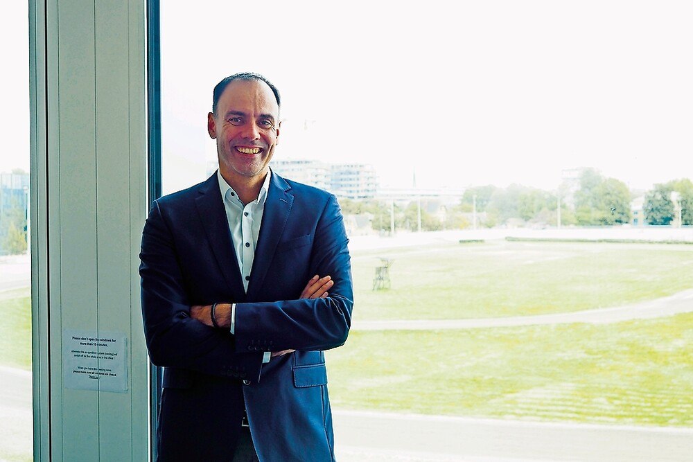 Berthold Kren ist seit Juli CEO von Lafarge und war bislang bei Lafarge Holcim für den Bereich Geocycle Asien verantwortlich.
© Hauzenberger Berthold Kren ist seit Juli CEO von Lafarge und war bislang bei Lafarge Holcim für den Bereich Geocycle Asien verantwortlich.