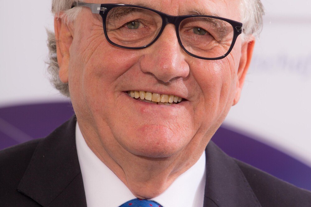 © Richard Tanzer
"Wir müssen endlich gemeinsam an einer Exit-Strategie arbeiten, um die Chance für ein wirtschaftliches Comeback nach der Krise zu erhalten", meint Senats-Vorsitzender Hans Harrer. "Wir müssen endlich gemeinsam an einer Exit-Strategie arbeiten, um die Chance für ein wirtschaftliches Comeback nach der Krise zu erhalten", meint Senats-Vorsitzender Hans Harrer.