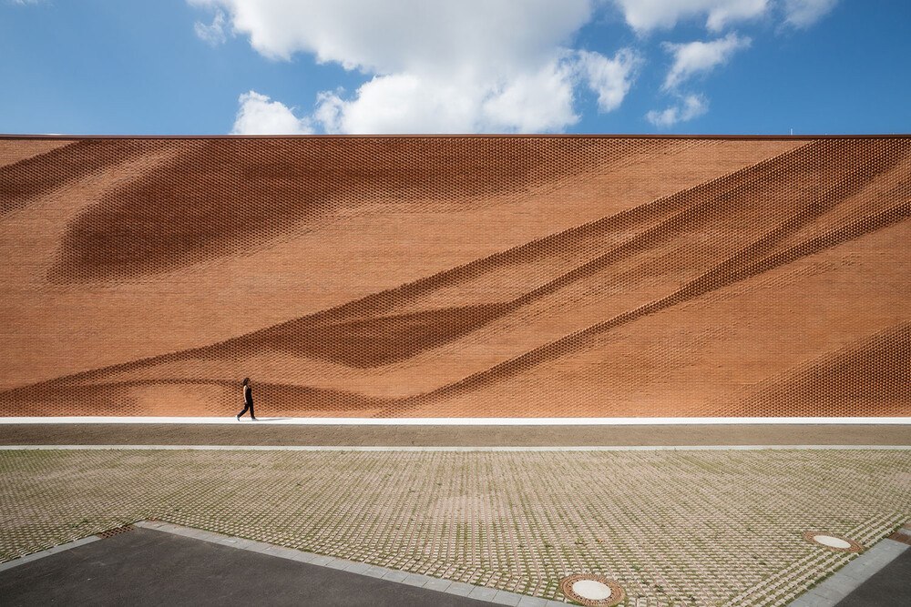 © Wienerberger AG
Der Wienerberger Brick Award 2022 ist offen – bis zum 8. April 2021 kann eingereicht werden. Der Wienerberger Brick Award 2022 ist offen – bis zum 8. April 2021 kann eingereicht werden.