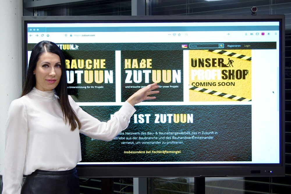 © Mörth & Mörth GmbH
Jasmin Überbacher, Co-Geschäftsführerin von Zutuun Jasmin Überbacher, Co-Geschäftsführerin von Zutuun, präsentiert die neue Plattform