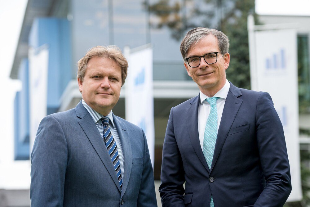 © WIG Holding Die beiden Geschäftsführer Hannes Gailer (links) und Michael Junghans legen den Fokus der Wietersdorfer Gruppe auf Nachhaltigkeit und Digitalisierung.