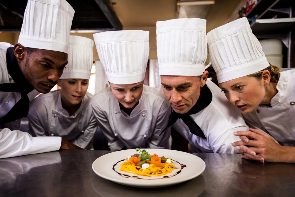 © getty images / Wavebreakmedia
Neue Ideen für die Ausbildung in Gastronomie und Hotellerie? Neue Ideen für die Ausbildung in Gastronomie und Hotellerie?
