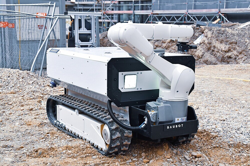 © Printstones
Obwohl der Baubot erst ein Prototyp ist, ist das Interesse der Branche jetzt schon groß. Obwohl der Baubot erst ein Prototyp ist, ist das Interesse der Branche jetzt schon groß.