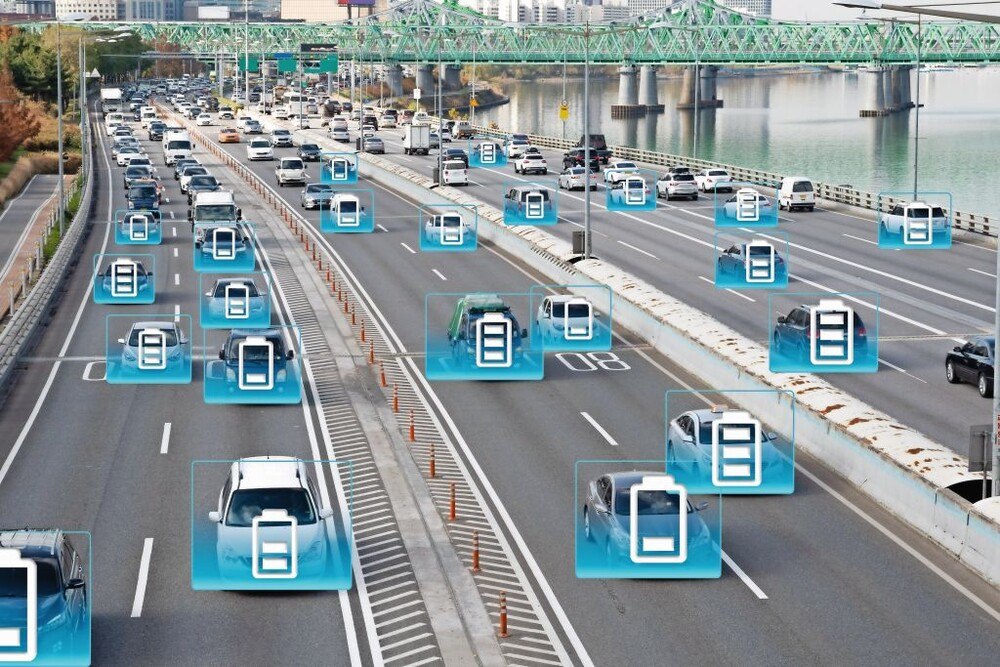 © Getty Images
Elektroautos prägen zwar noch nicht das Straßenbild, sie sind aber auf der Überholspur – zumal die Batterien immer besser werden. Elektroautos prägen zwar noch nicht das Straßenbild, sie sind aber auf der Überholspur – zumal die Batterien immer besser werden.