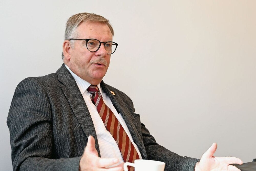 © Philipp Bednar
Die Interessenvertretung rund um Bundesinnungsmeister-Stellvertreter Manfred Kubik hat sich für Wieselburg entschieden. Die Interessenvertretung rund um Bundesinnungsmeister-Stellvertreter Manfred Kubik hat sich für Wieselburg entschieden.