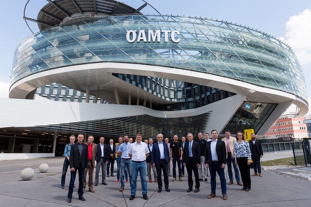 © ÖAMTC
ÖAMTC Leistungsschau vor Fachjournalisten und Vertretern der Automotive-Industrie. ÖAMTC Leistungsschau vor Fachjournalisten und Vertretern der Automotive-Industrie.
