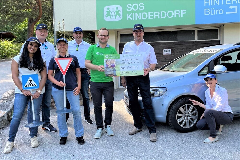 © Goodyear Austria
Goodyear Austria unterstützt seit 2010 das SOS-Kinderdorf. Goodyear Austria unterstützt seit 2010 das SOS-Kinderdorf.