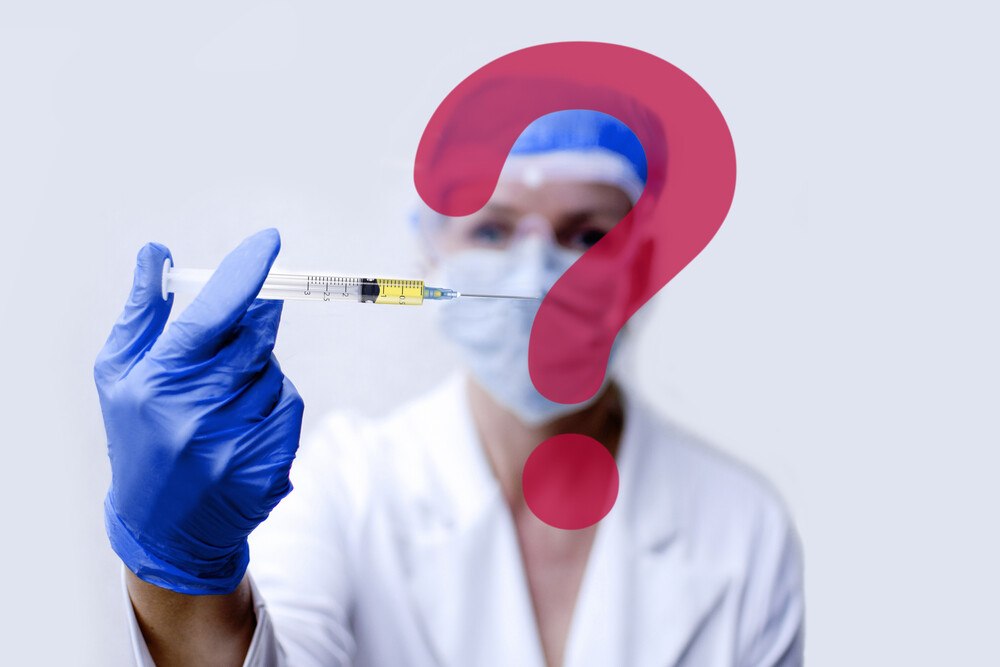 Mit dem langsamen Impftempo sind wir in Österreich weit von einer Herdenimunität entfernt. Zu viele Infizierte bleiben eine Gefahr für das Gesundheitssystem. Darum könnten bald nur mehr Geimpften Zutritt zu manchen Orten gewährt werden, in denen die Ansteckungsgefahr besonders groß ist.
© getty images Mit dem langsamen Impftempo sind wir in Österreich weit von einer Herdenimunität entfernt. Zu viele Infizierte bleiben eine Gefahr für das Gesundheitssystem. Darum könnten bald nur mehr Geimpften Zutritt zu manchen Orten gewährt werden, in denen die Ansteckungsgefahr besonders groß ist.