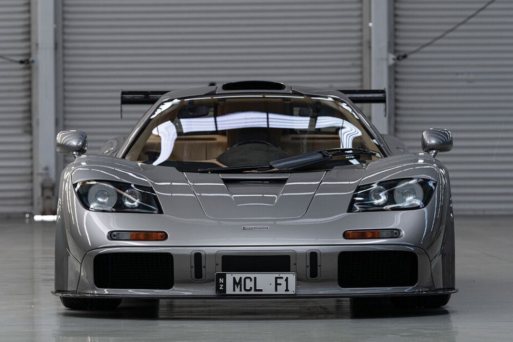 Der McLaren F1 wurde zwischen 1993 und 1997 106 Mal gebaut. Dieser aus 1994 wurde 2019 um rund 18 Millionen Euro versteigert. Er weicht nur minimal vom Goldenen Schnitt ab.
© RM Sotheby's Der McLaren F1 wurde zwischen 1993 und 1997 106 Mal gebaut. Dieser aus 1994 wurde 2019 um rund 18 Millionen Euro versteigert. Er weicht nur minimal vom Goldenen Schnitt ab.