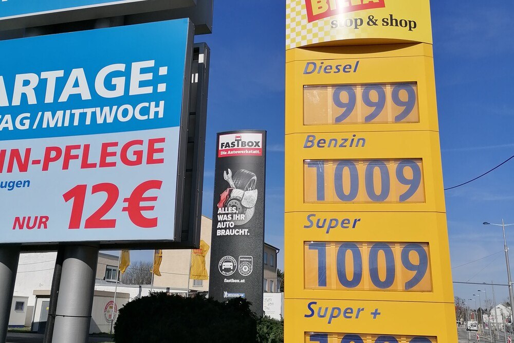 © Peter Seipel / ÖWV
Ein Bild aus besseren Zeiten: Vor einem Jahr waren Benzin und Diesel deutlich billiger als heute Ein Bild aus besseren Zeiten: Vor einem Jahr waren Benzin und Diesel deutlich billiger als heute
