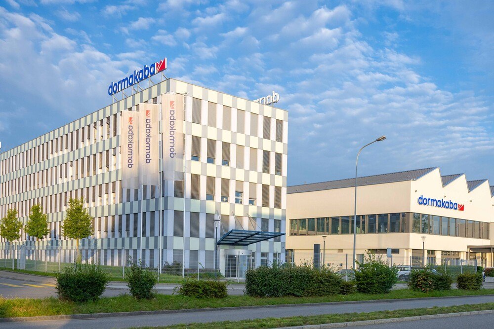 © Dormakaba
Der Hauptsitz der dormakaba International Holding AG in der Schweiz. Der Hauptsitz der dormakaba International Holding AG in der Schweiz.