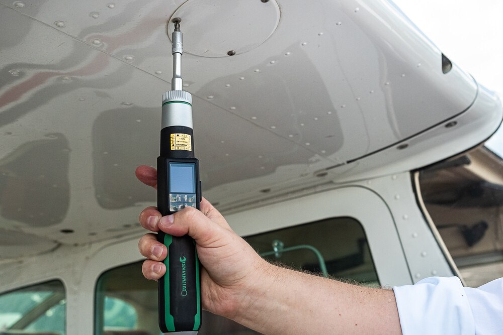 Elektromechanischer Drehmoment-Schraubenzieher "Torsiotronic" für präzise Verschraubungen mit elektronischer Dokumentation.
© Stahlwille Elektromechanischer Drehmoment-Schraubenzieher "Torsiotronic" für präzise Verschraubungen mit elektronischer Dokumentation.