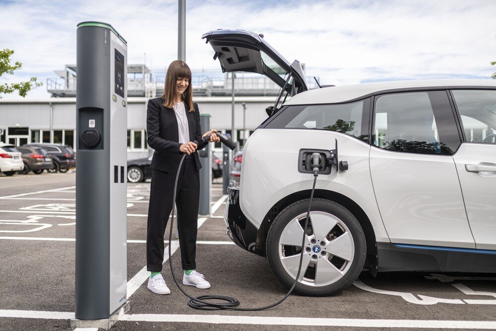 © Bosch
Auf der IAA in München stellt Bosch unter anderem ein neues flexibles Ladekabel vor. Auf der IAA in München stellt Bosch unter anderem ein neues flexibles Ladekabel vor.