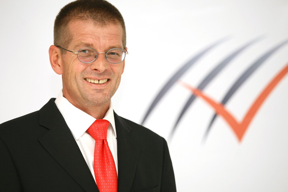 © Reifen Göggel
Bruno Göggel, Geschäftsführer Reifen Göggel Bruno Göggel, Geschäftsführer Reifen Göggel