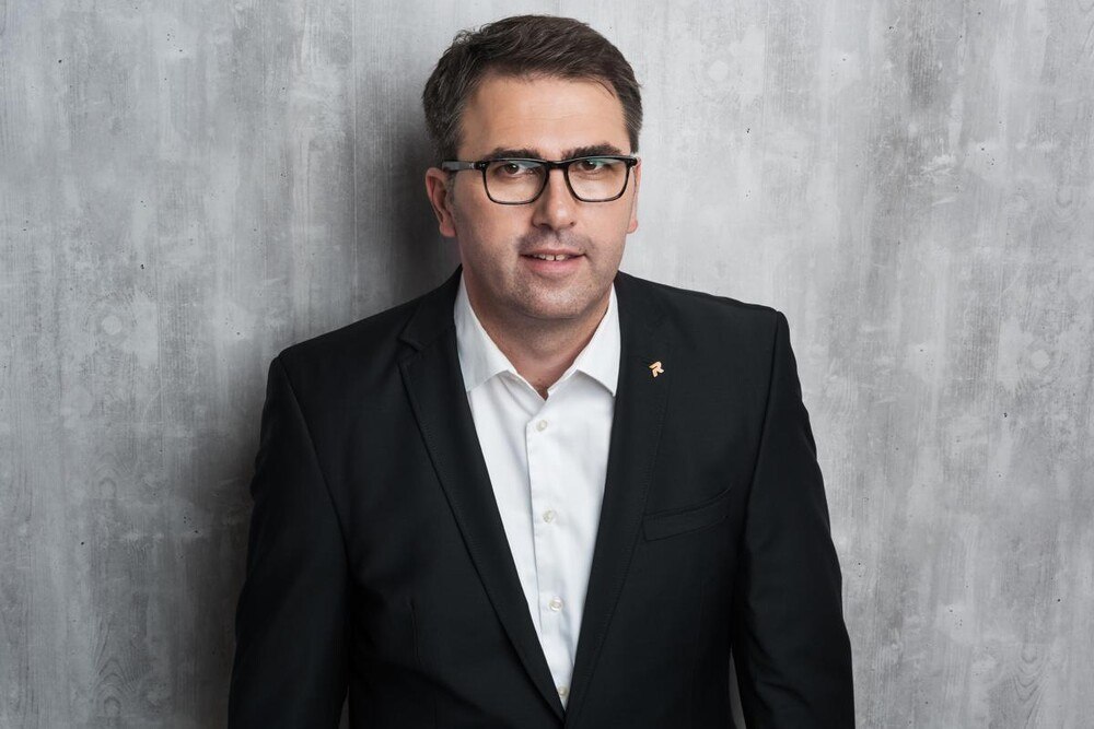 © Ch. Ascher Anton Rieder, Landesinnungsmeister Bau Tirol und Geschäftsführer Riederbau, wirft einen Blick in die Zukunft des heimischen Bauwesens. Anton Rieder, Landesinnungsmeister Bau Tirol und Geschäftsführer von Riederbau, wirft einen Blick in die Zukunft des heimischen Bauwesens.