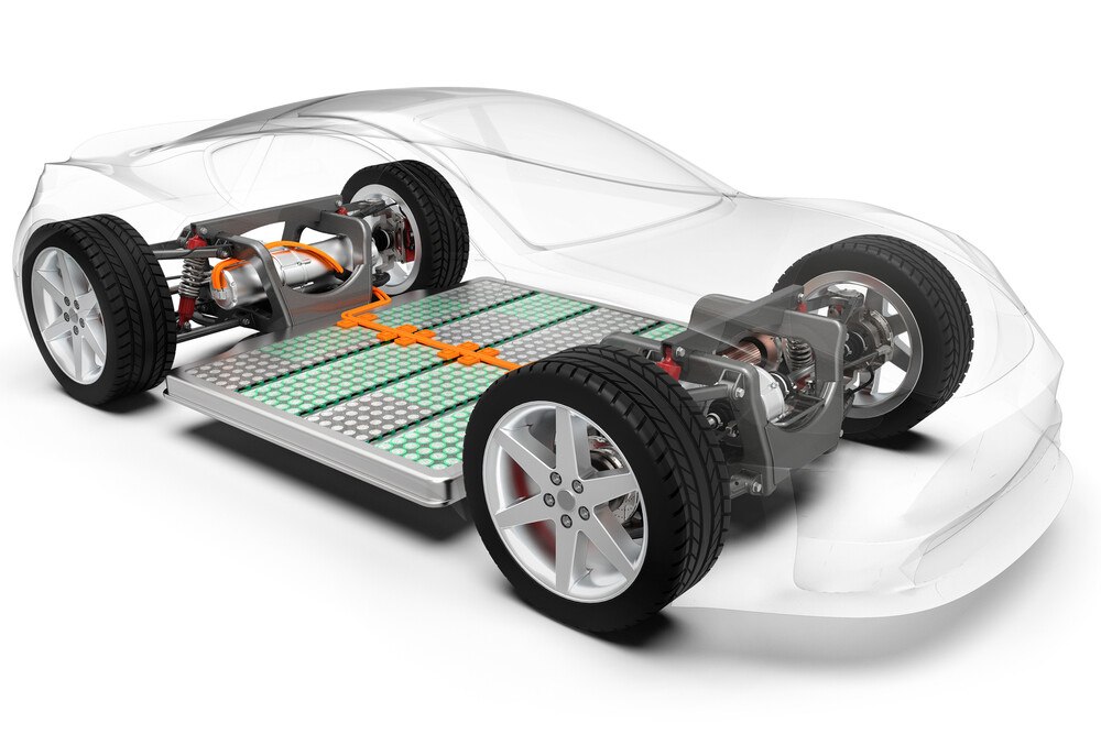 © Thomas-Soellner via GettyImages
Die Batterie als Herzstück von E-Autos ist meist im Fahrzeugboden untergebracht. In Zukunft soll sie Haltbarkeitsstandards erfüllen. Die Batterie als Herzstück von E-Autos ist meist im Fahrzeugboden untergebracht. In Zukunft soll sie Haltbarkeitsstandards erfüllen.