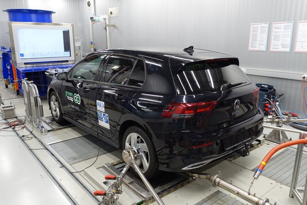 © ÖAMTC
VW Golf beim Green NCAP Test am Rollenprüfstand VW Golf beim Green NCAP Test am Rollenprüfstand