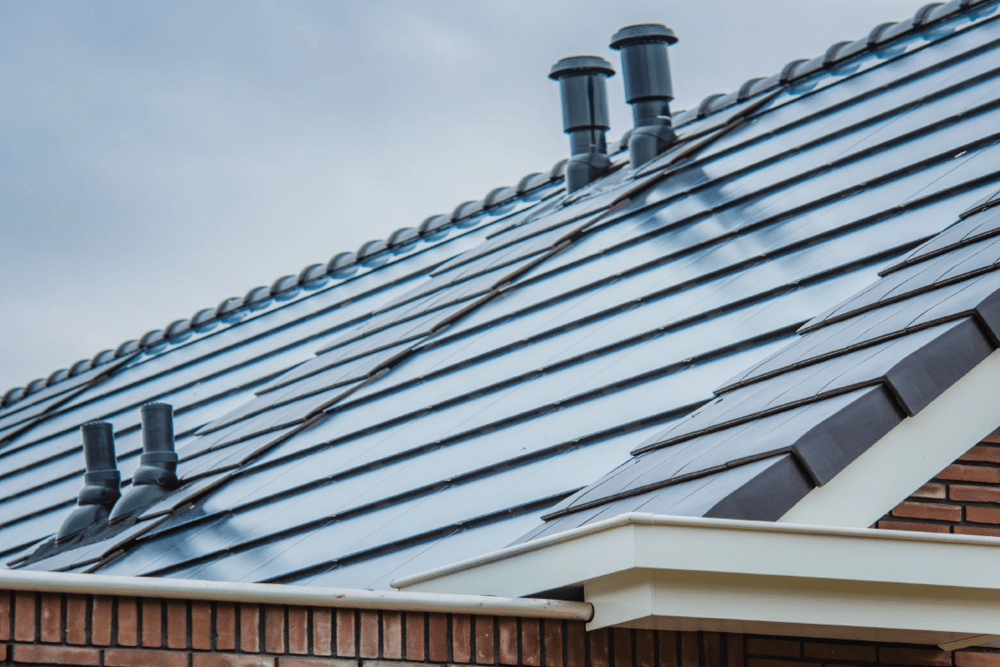 Wienerberger wird ab 1.1.2022 den exklusiven Vertrieb der Building Integrated Photovoltaic (BIPV) Systeme von Exasun "X-Tile" und "X-Roov" für Europa übernehmen.
© Exasun Wienerberger wird ab 1.1.2022 den exklusiven Vertrieb der Building Integrated Photovoltaic (BIPV) Systeme von Exasun "X-Tile" und "X-Roov" für Europa übernehmen.