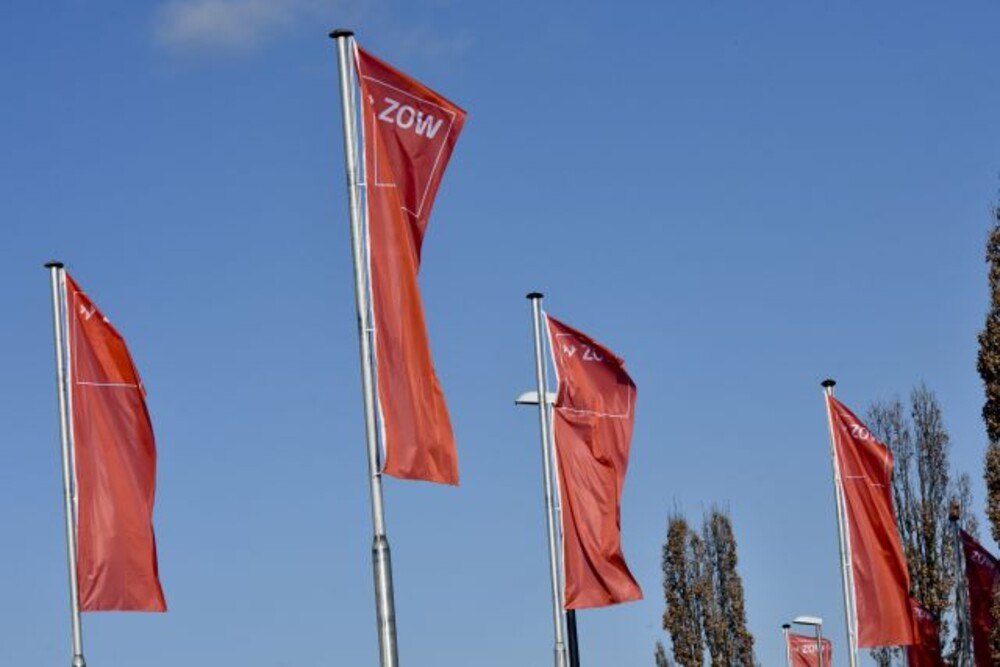 © Koelnmesse Die ZOW – Zuliefermesse für die Möbelindustrie und den Innenausbau – wird vor dem Hintergrund der aktuellen pandemischen Lage und großer Bedenken aus der Branche statt im Februar 2022 vom 3. bis 5. Mai 2022 statt finden.