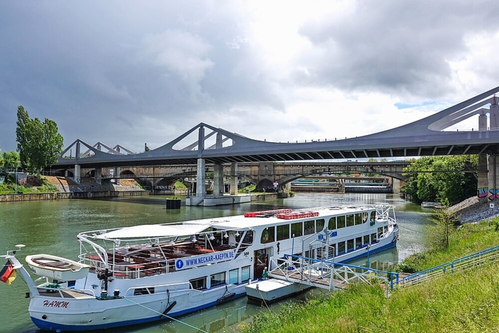 © schlaich bergermann partner / Frank Schächner Die neue Neckarbrücke