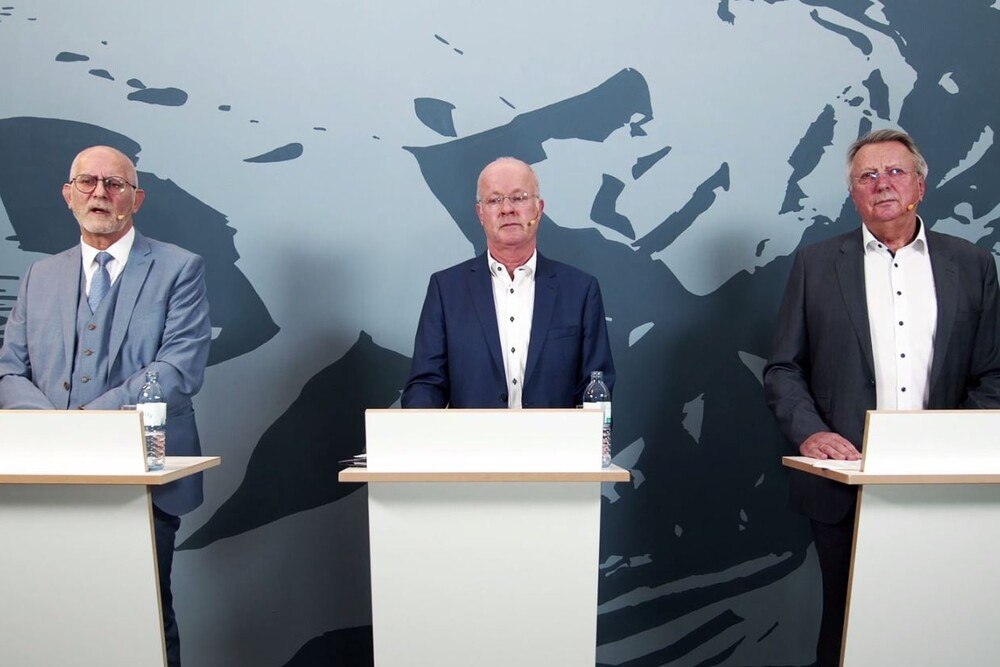 © KFZwirtschaft
Die Jahreszahlen wurden von den Herren Edelsbrunner, Laimer und Kerle (v.l.) auf einer virtuellen Pressekonferenz vorgestellt. Die Jahreszahlen wurden von den Herren Edelsbrunner, Laimer und Kerle (v.l.) auf einer virtuellen Pressekonferenz vorgestellt.