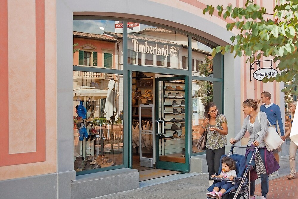 © EVVA
Das McArthurGlen Designer Outlet Parndorf setzt auf AirKey und profitiert von mehr Sicherheit und Flexibilität. Designeroutlets in Parndorf