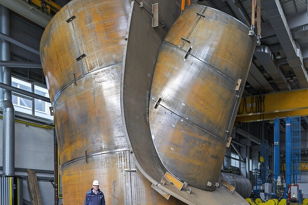 Bild 10: Probezusammenbau eines Abzweigers mit außenliegendem Kragenblech für das PSW Nant de Drance.
