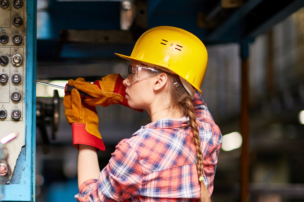 © shironosov / iStock / Getty Images Plus via getty Images
Im Gewerbe und Handwerk gibt es schon Bereiche, in denen Mädchen die Zahl der männlichen Lehrlinge überholt hat.
, restricted_html Im Gewerbe und Handwerk gibt es schon Bereiche, in denen Mädchen die Zahl der männlichen Lehrlinge überholt hat.