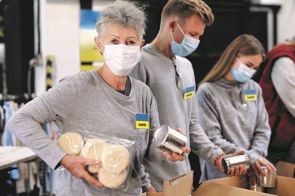 © Lotterien
Nachbar in Not sammelt und verschickt Hilfsgüter für die Bevölkerung in der Ukraine.
Die Spende der Lotterien wird der Ukraine-Hilfe von Nachbar in Not zugute kommen.