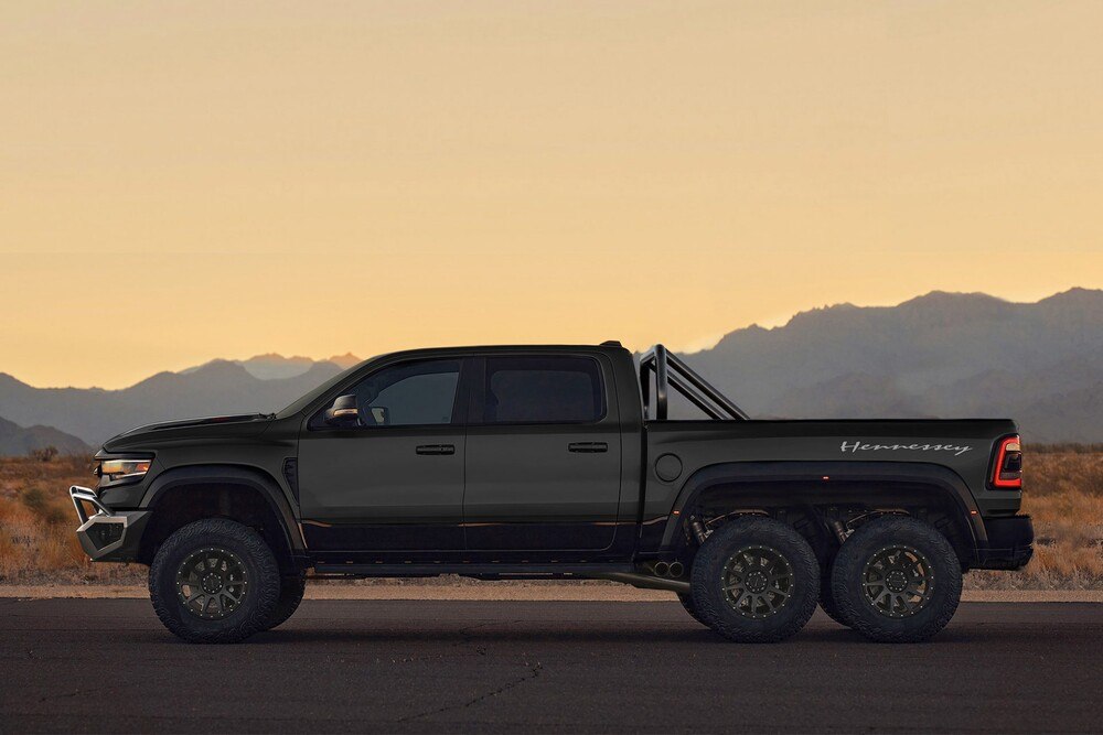 © Hennessey Performance Engineering
Der Hennessey Mammoth 1000 6x6 TRX ist eine imposante Erscheinung.
, restricted_html Hennessey Mammoth 1000 6x6 TRX
