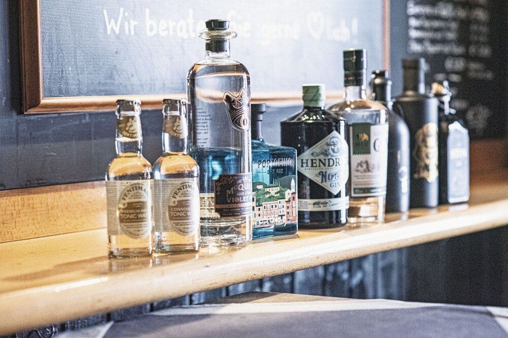 Gin- und Tonic-Flaschen im Torberg.
© Hans Einar Johannessen Gin- und Tonic-Flaschen im Torberg.