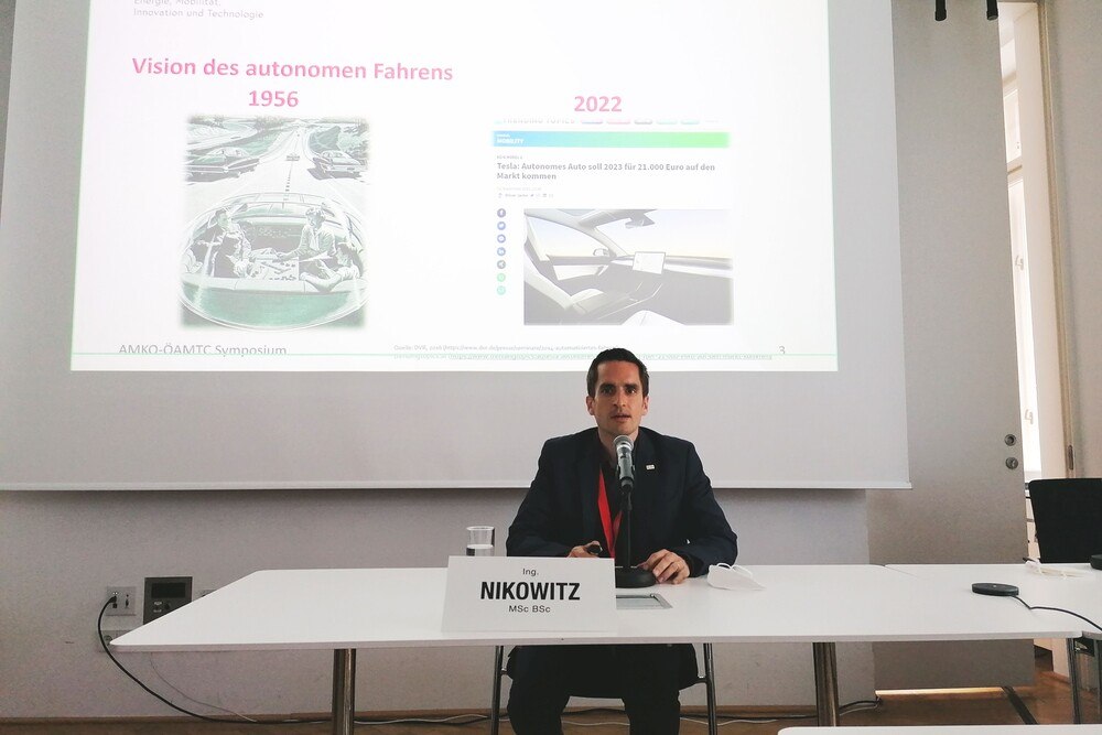 © Peter Seipel
Michael Nikowitz, Koordinator Automatisierte Mobilität im Bundesministerium für Klimaschutz und Technologie
, restricted_html Michael Nikowitz, Koordinator Automatisierte Mobilität im Bundesministerium für Klimaschutz und Technologie