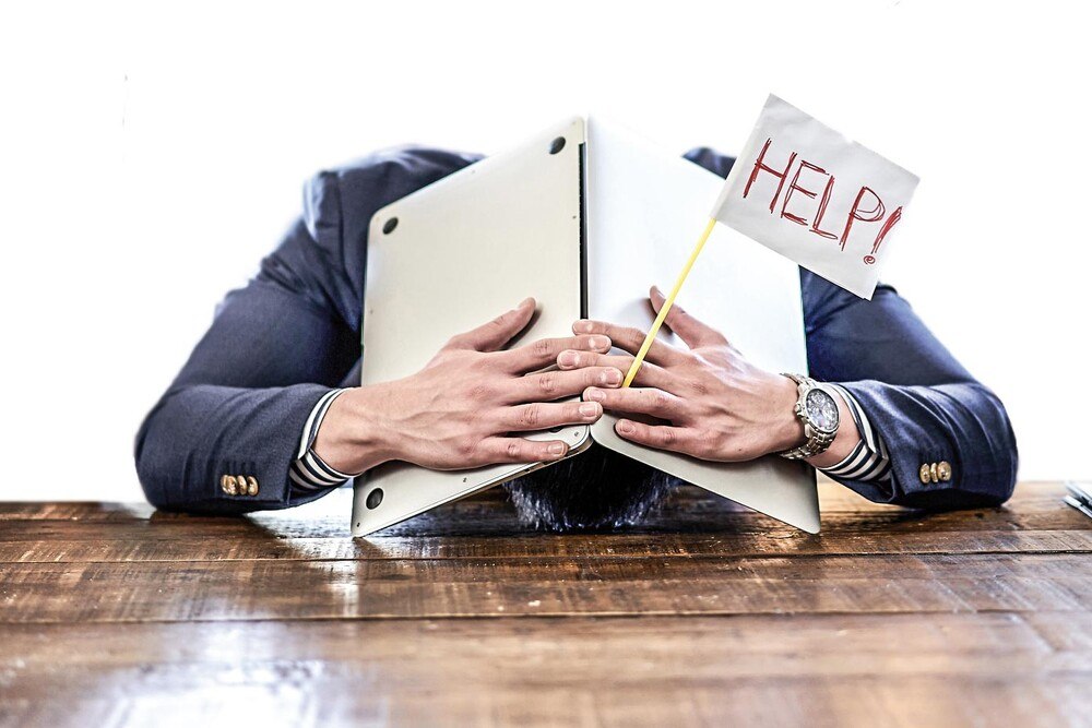© kazuma seki / iStock / Getty Images Plus via Getty Images onlinemeeting blamage
