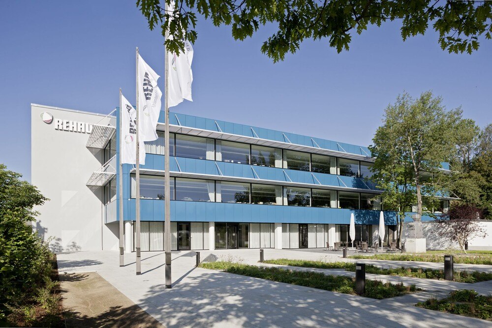 © Rehau
Der deutsche Hersteller Rehau nimmt 2023 nicht an der Fachmesse Interzum teil.
Rehau Headquarter