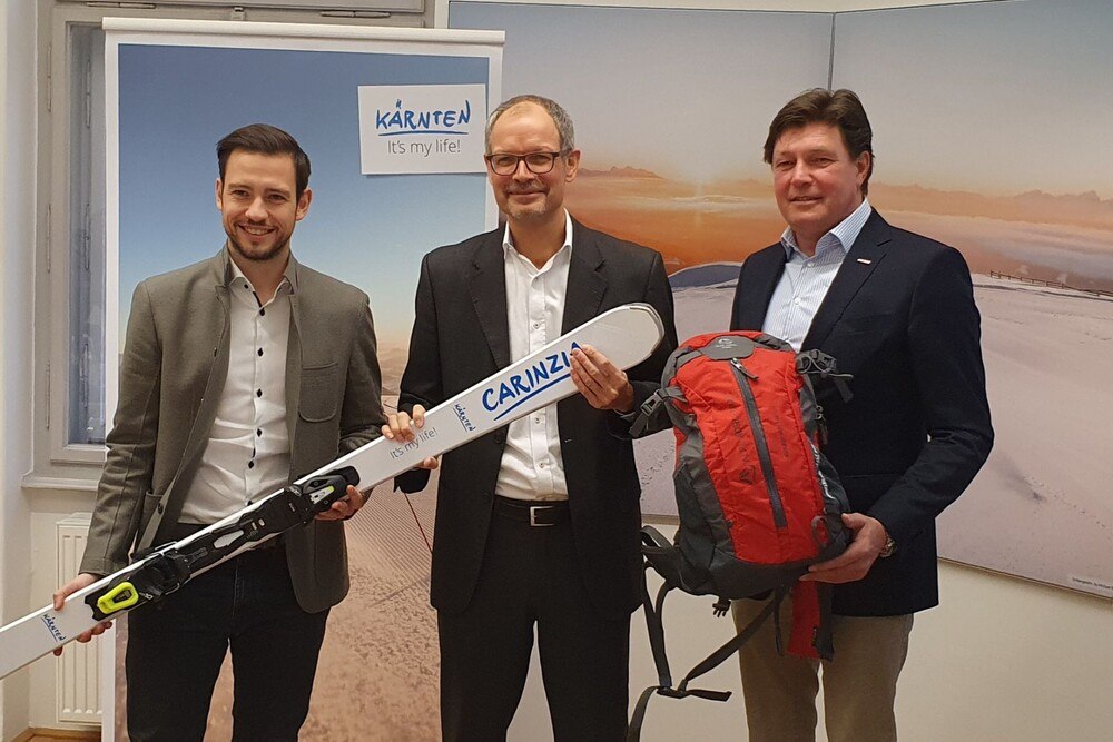 © Alexander Grübling Sebastian Schuschnig, Tourismuslandesrat Josef Petritsch, WKK-Spartenobmann Tourismus- und Freizeitwirtschaft Klaus Ehrenbrandtner, Geschäftsführer der Kärnten Werbung