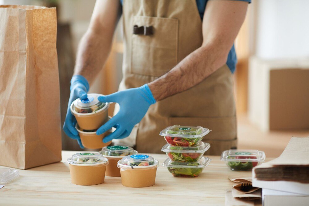 © iStock / Getty Images Plus / SeventyFour Gastro Lieferdienst