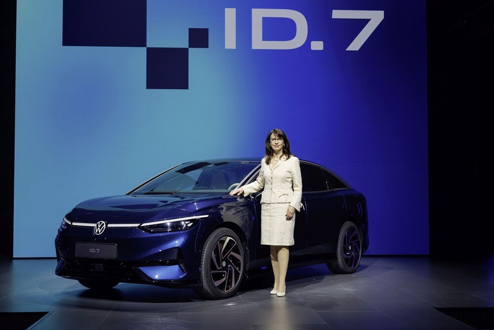 © Porsche Holding
Volkswagen will mit seinem neuen ID.7 in China Eindruck machen.
Volkswagen will mit seinem neuen ID.7 in China Eindruck machen.
