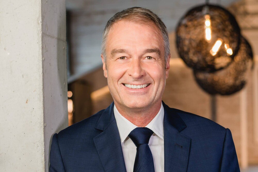© Garanta
Hans Günther Löckinger, Geschäftsführer der GÖVD Garanta Österreich Versicherungsdienst GesmbH.
Hans Günther Löckinger, Geschäftsführer der GÖVD Garanta Österreich Versicherungsdienst GesmbH.