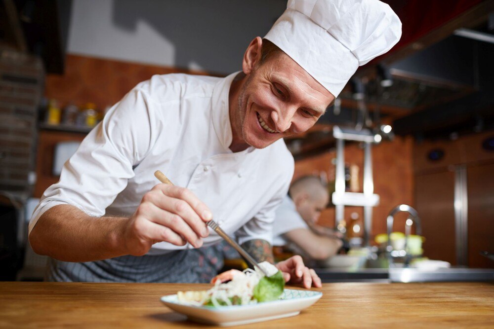 © iStock / Getty Images Plus / SeventyFour Veganer Koch