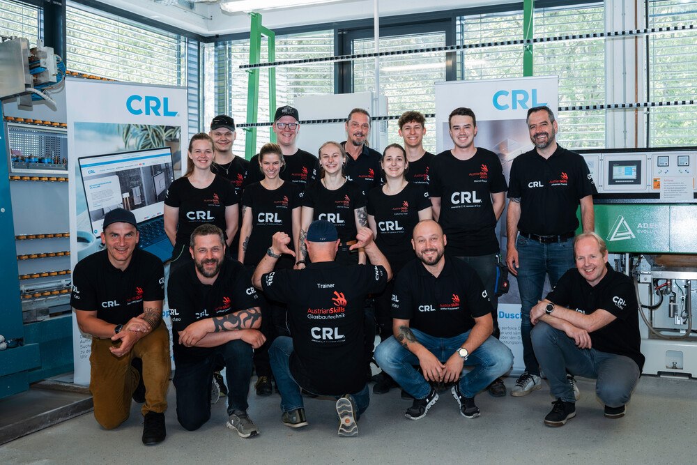 © Skills Austria
Acht junge österreichische Glasbautechniker*innen trainierten unter realen Wettkampfbedingungen für die AustrianSkills 2023.
Acht junge österreichische Glasbautechniker*innen trainierten unter realen Wettkampfbedingungen für die AustrianSkills 2023.