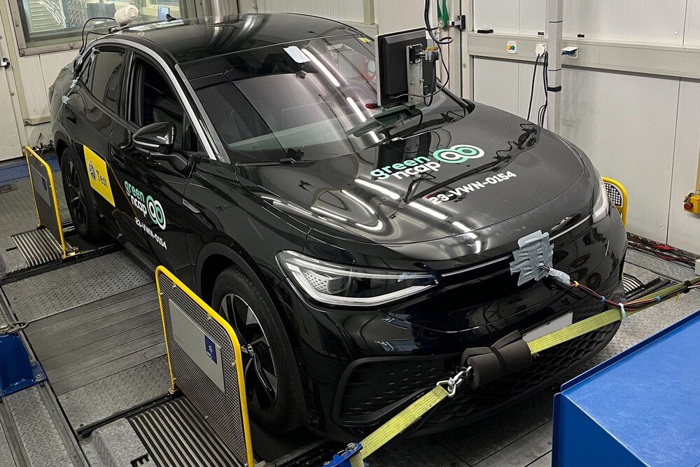 © ÖAMTC
Der ÖAMTC und seine Partner testeten fünf Fahrzeuge auf Klimafreundlichkeit.
Der ÖAMTC und seine Partner testeten fünf Fahrzeuge auf Klimafreundlichkeit.