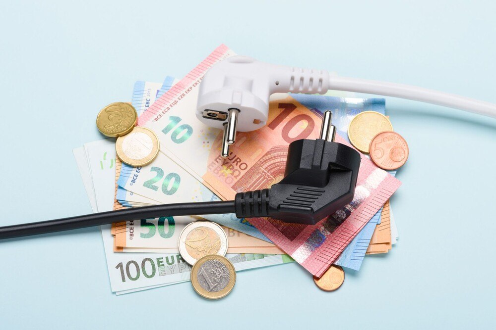 © iStock / Getty Images Plus / nevodka
Das aktuelle Angebot der Wien Energie wird viele Betriebe an einen Rechenfehler glauben lassen.
Strompreis