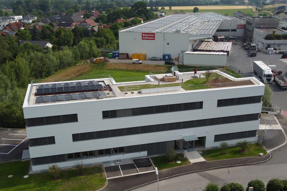 Das neue Bürogebäude des österreichischen Abdichtungsspezialisten Büsscher & Hoffmann wurde feierlich eröffnet.