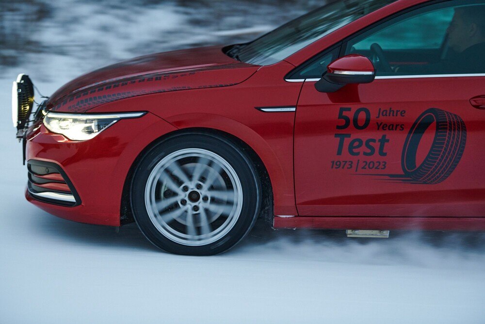 © ÖAMTC
Die ÖAMTC Reifentests feiern heuer ihr 50jähriges Jubiläum.
Die ÖAMTC Reifentests feiern heuer ihr 50jähriges Jubiläum.