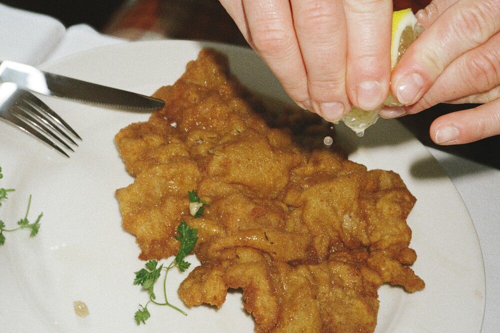 © WienTourismus / Mafalda Rakoš Wiener Schnitzel