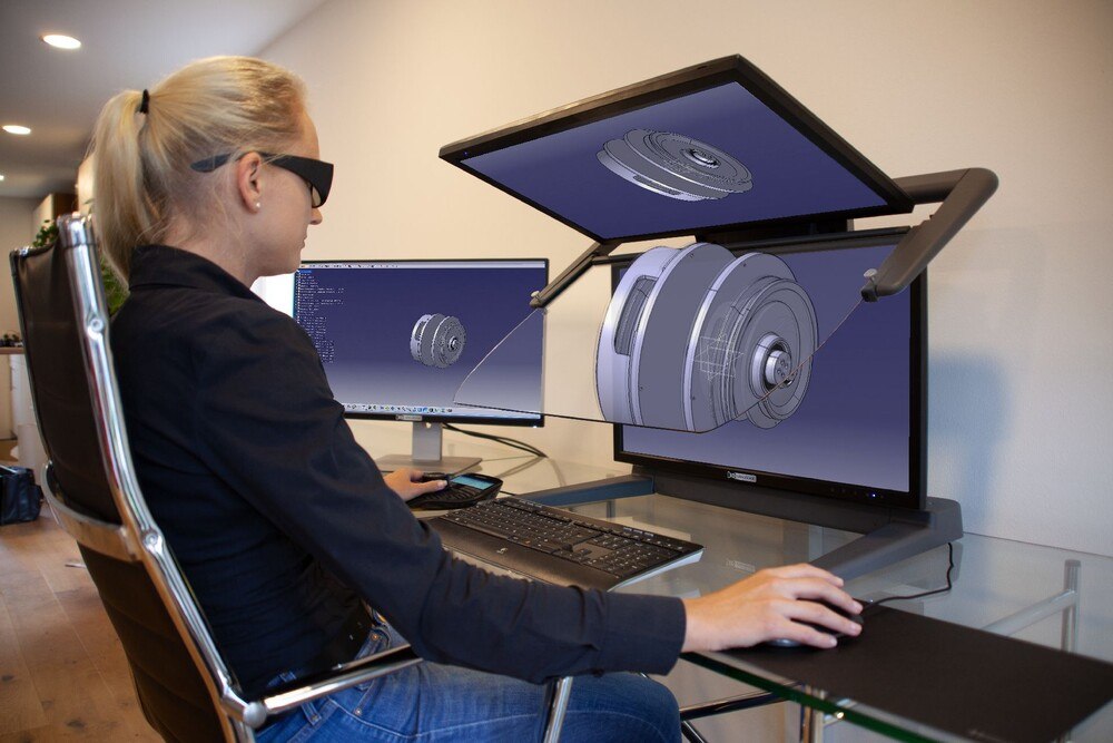 © Schneider Digital
Der integrierte 3D-Mouse-Cursor in der Software-Applikation sorgt für eine komfortable stereoskopische Konstruktionsmöglichkeit.
Der integrierte 3D-Mouse-Cursor in der Software-Applikation sorgt für eine komfortable stereoskopische Konstruktionsmöglichkeit.