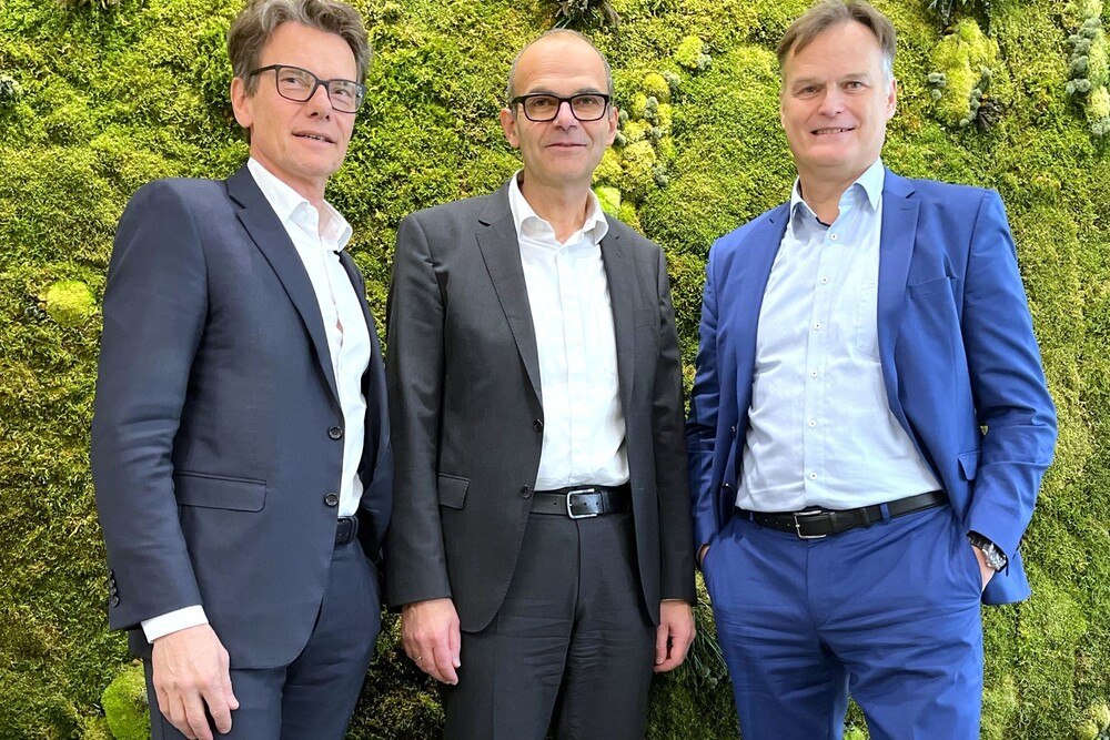 Peter Krammer und Robert Schedler mit BZ-Chefredakteur Martin Hehemann.