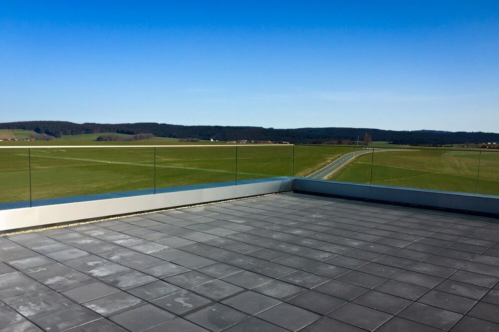 © Alufefa
Das österreichische Unternehmen Alufefa hat ein Geländersystem entwickelt, das aus einem einzigen Grundprofil besteht und individuell zusammengestellt werden kann.
Das österreichische Unternehmen Alufefa hat ein Geländersystem entwickelt, das aus einem einzigen Grundprofil besteht und individuell zusammengestellt werden kann.