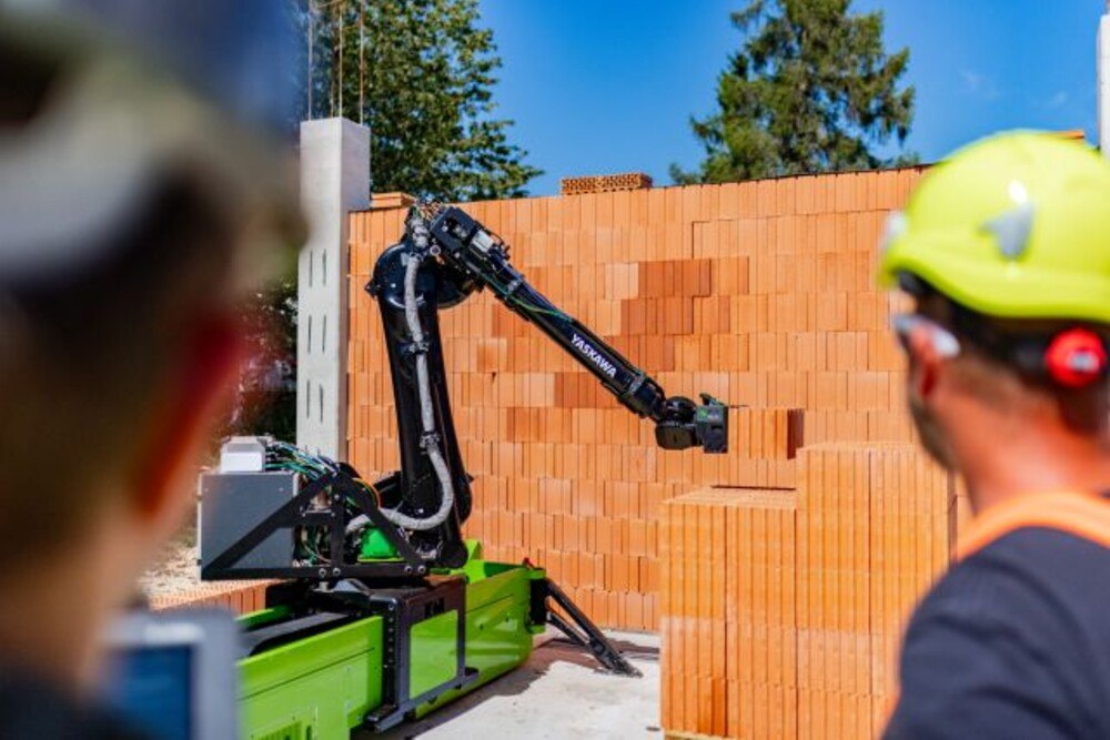 © SFP Media
Österreichs erster Ziegelroboter ist ein Tscheche. Sein Name: WLTR.
Österreichs erster Ziegelroboter ist ein Tscheche: WLTR.